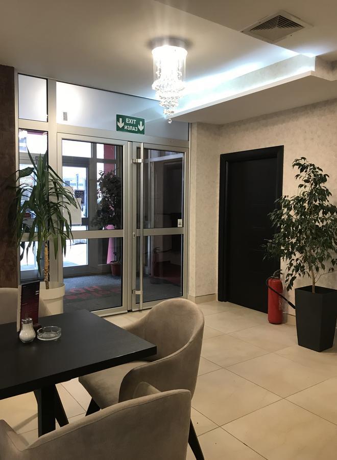 金色酒店 Majdanpek 外观 照片